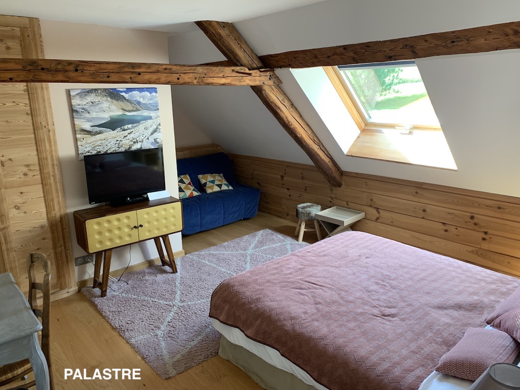 Luxury Farmhouse Guesthouse Palastre room Undiscovered Mountains.jpeg